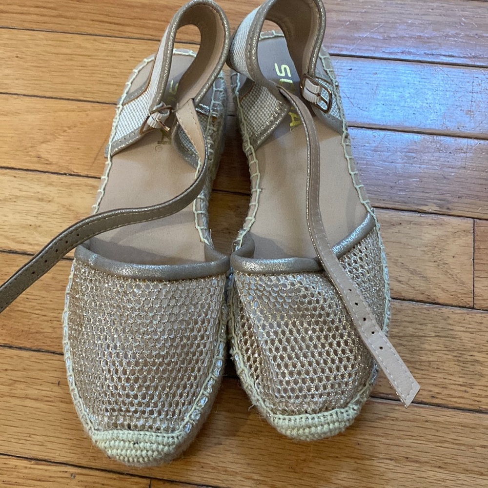 Soda shoes. Never been worn. Size 5.5